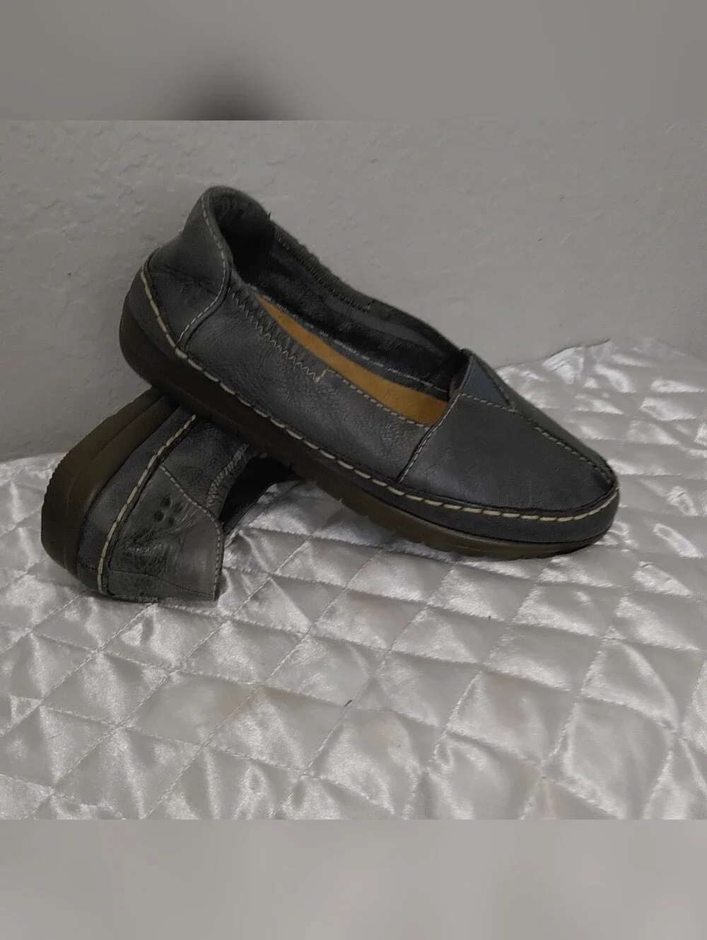 Naturalizer Girls Dark Gray Leather Slip-On Loafers